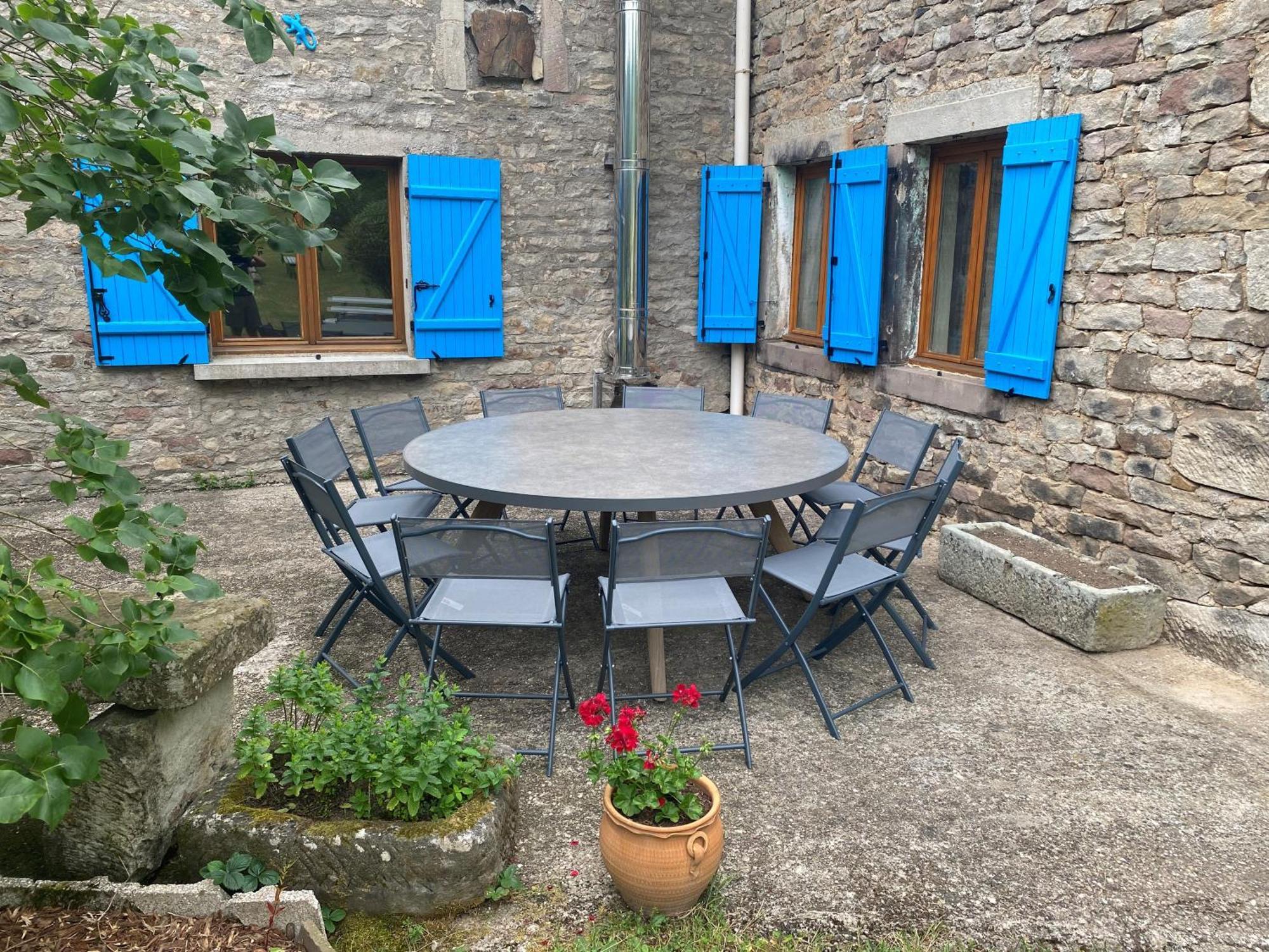 Les Volets Bleus Villa La Chapelle-aux-Bois Exterior photo